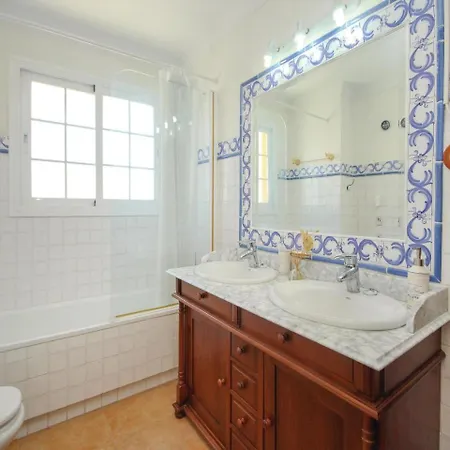 Three-bedroom In 아파트 미하스